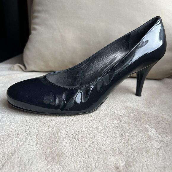 Stuart Weitzman Dark Navy Blue Patent Leather Heel Pumps Women 7.5 W Rounded Toe - Picture 2 of 15